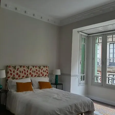 Bonito Piso En Centro Playa *